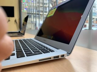 MacBook Air 2014 Intel Core i5 @1.4GHz 8GB 128SSD