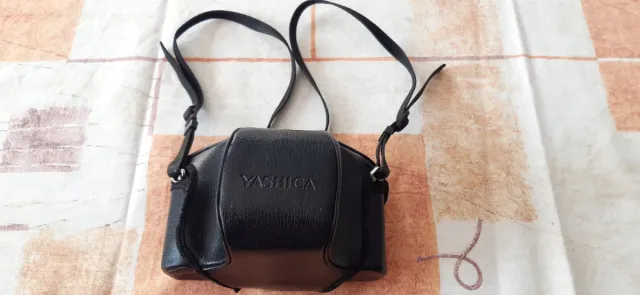 Yashica FX-3 Super 2000 Fotocamera Analogica