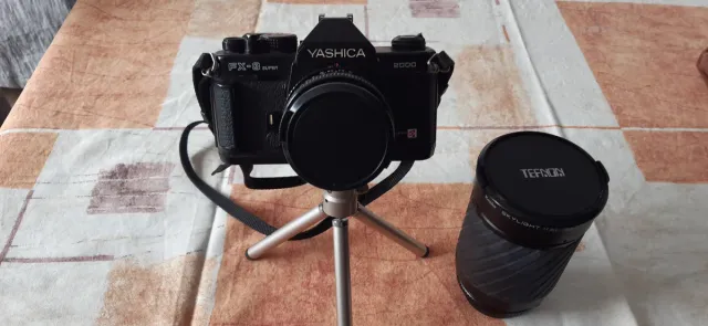 Yashica FX-3 Super 2000 Fotocamera Analogica