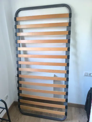 Cabezal dormitorio gris + 2 colchones 90x1.90