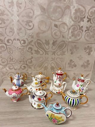 Set di teiere in miniatura da collezione