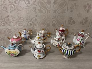 Set di teiere in miniatura da collezione