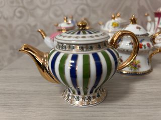 Set di teiere in miniatura da collezione