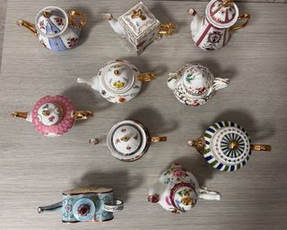 Set di teiere in miniatura da collezione