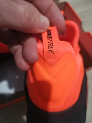 Nike Free Metcon 6 Naranja y Negro
