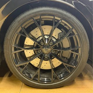 Volkswagen Golf R “Akrapovic”