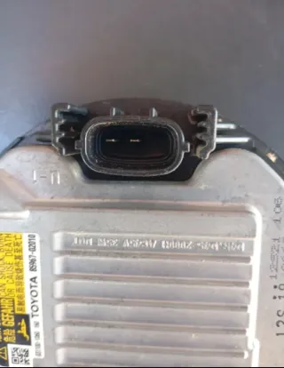 Centralita Xenon Toyota Avensis Verso