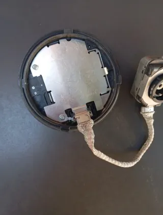 Centralita Xenon Toyota Avensis Verso