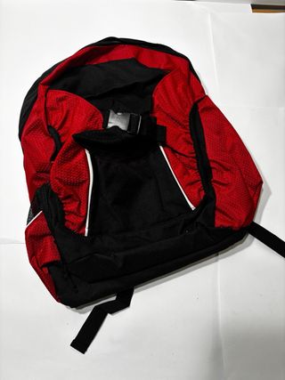 Mochila Negra y Roja