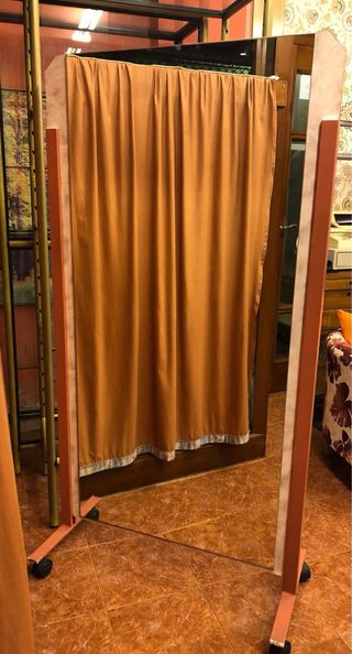 3 Biombos separadores con ruedas y espejo