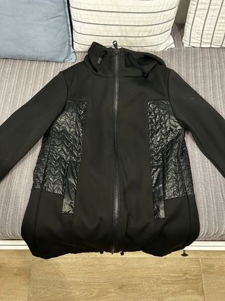 Pack de chaquetas con tallas equivalentes a S