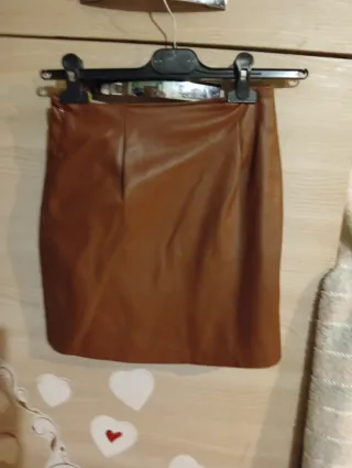 Gonna in ecopelle marrone