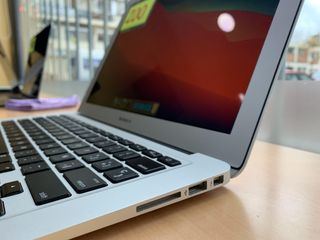 MacBook Air 2014 Intel Core i5 @1.4GHz 4GB 256SSD