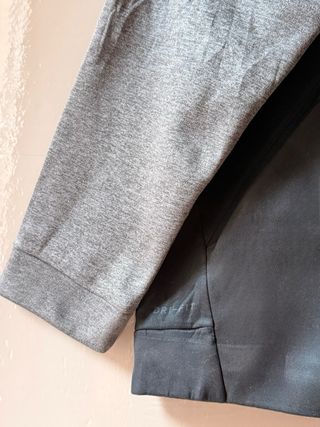 Sudadera Nike Dri-FIT Negra y Gris