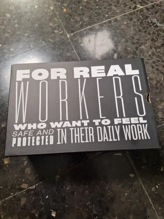 Zuecos de trabajo Kingsman blancos