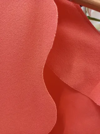 Vestido elástico con espalda al aire y lazo