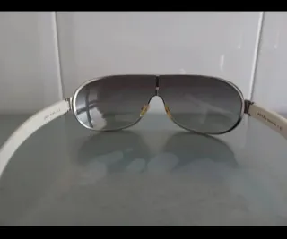 Gafas de sol originales.