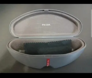 Gafas de sol originales.