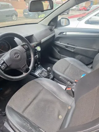 Opel Astra 2010