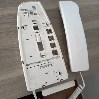 Telefonillo para comunicación interior/exterior