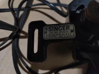 Motor y luz máquina coser Singer