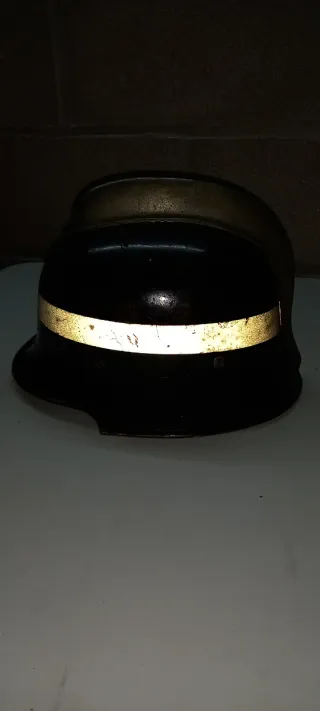 Casco de bombero alemán