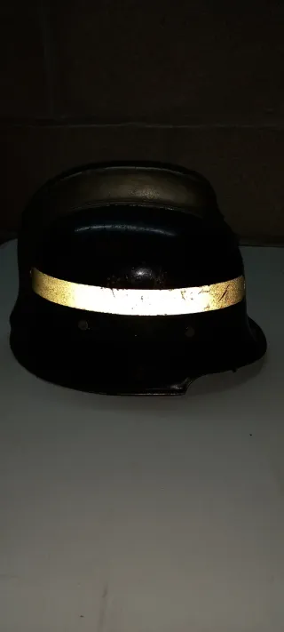 Casco de bombero alemán