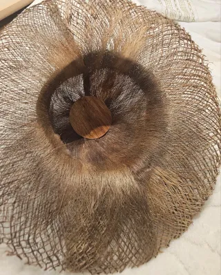 Sombrero decorativo coco artesanal.