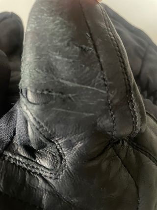 Guantes Descente Esquí Negro y Logo Dorado