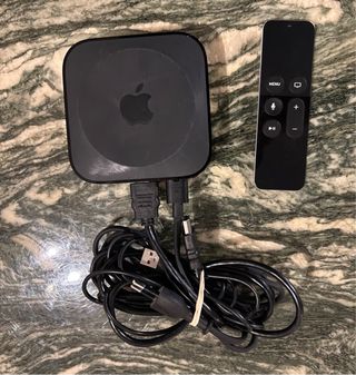 iMac 21,5 + Apple TV Siri Remote