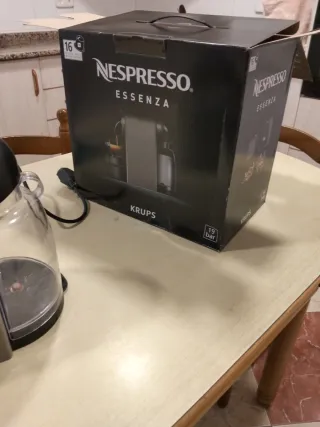 Cafetera Nespresso Krups Essenza