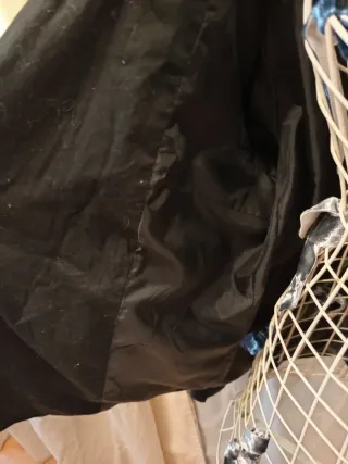 Chaqueta negra con botones