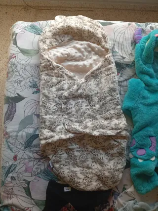 Paquete de ropa de bebe