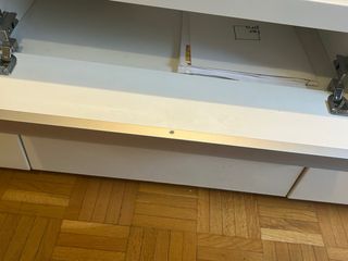 Mueble TV blanco y negro