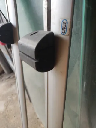 Vaca original Nissan Navara con llave