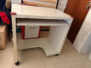 Mueble cajonera, escritorio y somier con patas 90