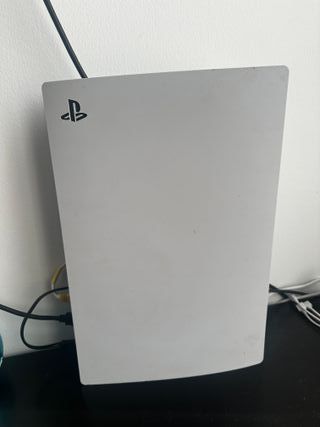 Consola PS5 + 3 Juegos + 2 Mandos
