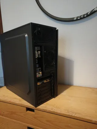 PC i5 / 8GB RAM / SSD / MSI GTX 1050