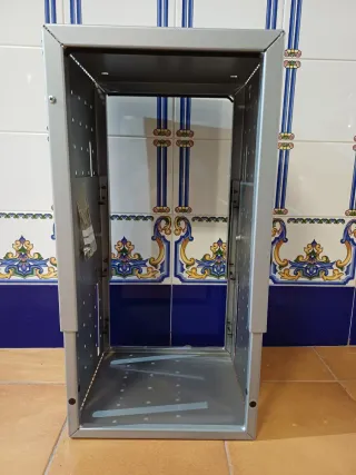 Soporte para PC Sobremesa Metálico