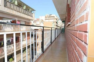 Piso en venta en Artigas - Llefià en Badalona