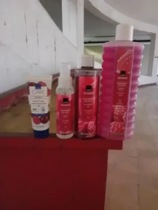 Conjunto Avon Senses Raspberry Delight