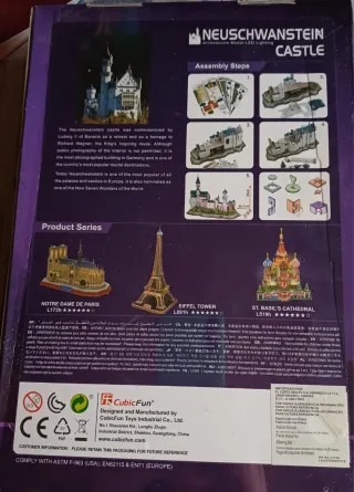 Puzzle 3D Castillo Neuschwanstein CubicFun con LED