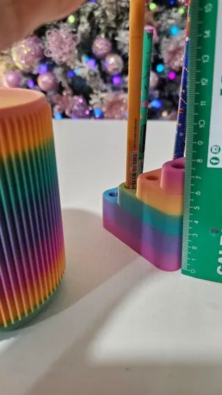 Set portapenne Legami: barattolo + espositore