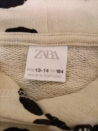 Sudadera Zara con estampado animal print