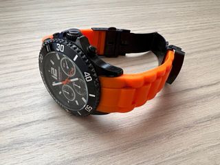Reloj Neckmarine Negro y Naranja Hombre
