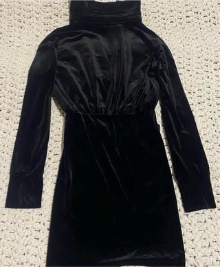 Vestido Negro Terciopelo Manga Larga