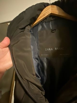 Chaleco acolchado Zara con cinturón