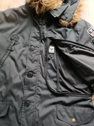 Abrigo Alpha Industries Negro Talla M