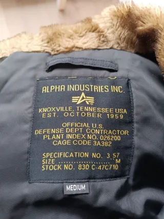 Abrigo Alpha Industries Negro Talla M