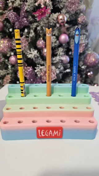 Set portapenne Legami: barattolo + espositore